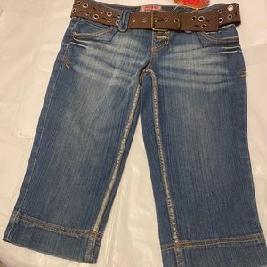 NWT NO BOUNDARIES CAPRIS REALLY CUTE NICELY CUT